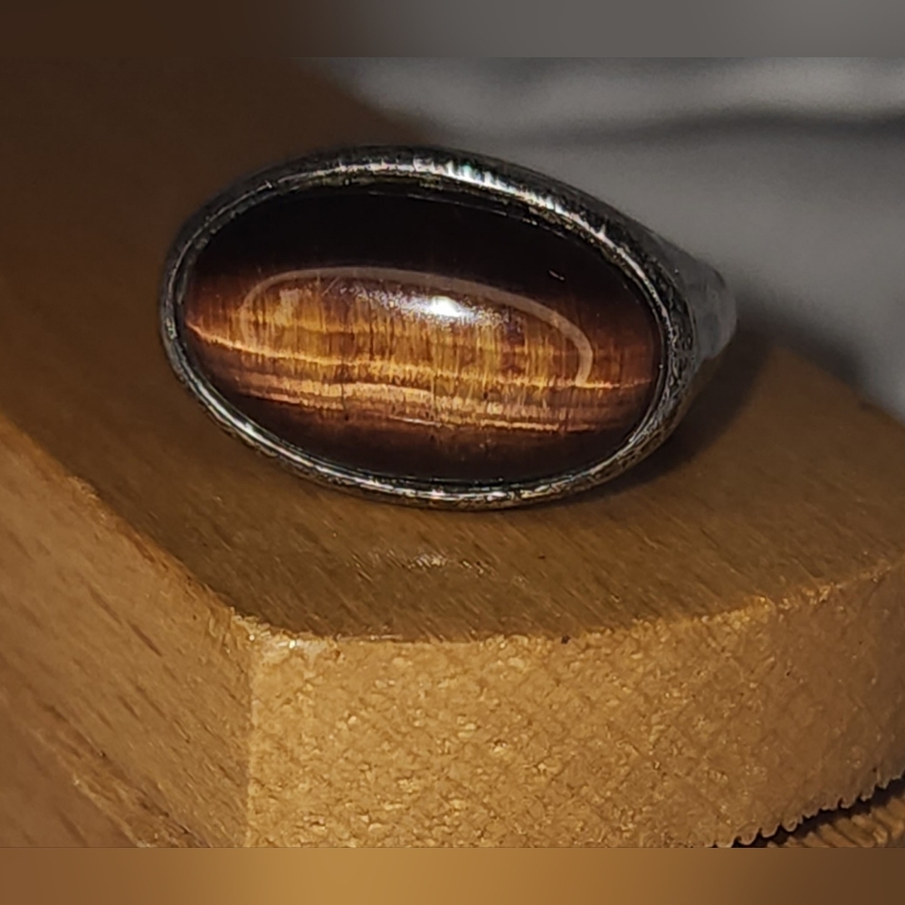 Vintage Sterling Silver Tigers Eye Stone Ring.        Size 5 1/2